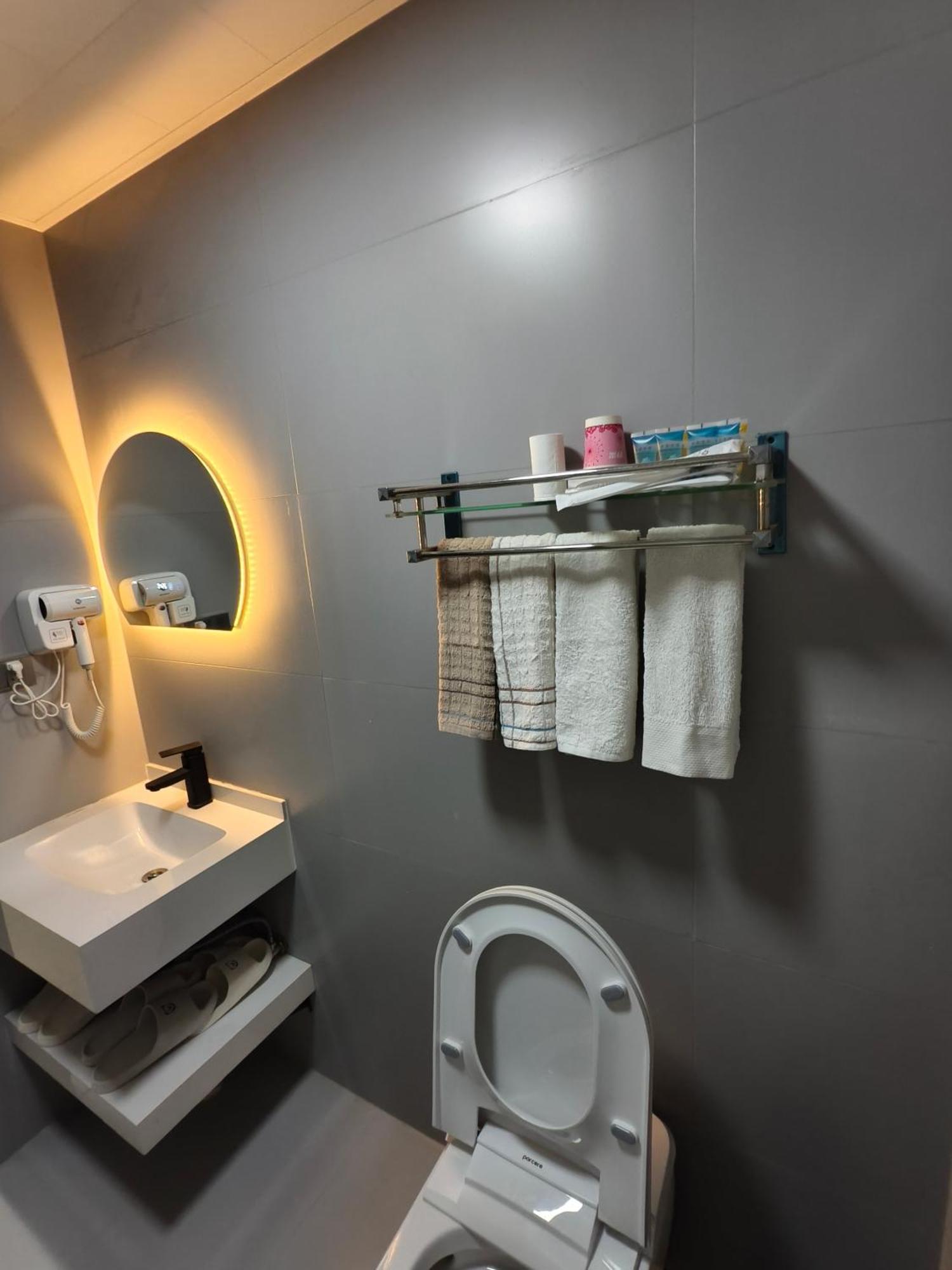 Huashan International Youth Hostel Huayin Екстериор снимка